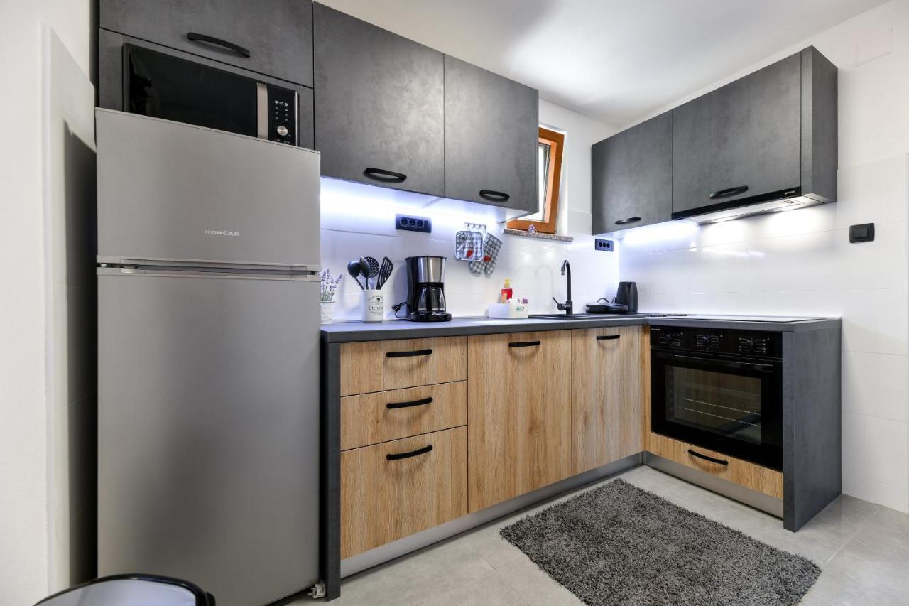 Holiday Home Skevini Dvori Starigrad Paklenica Exteriér fotografie