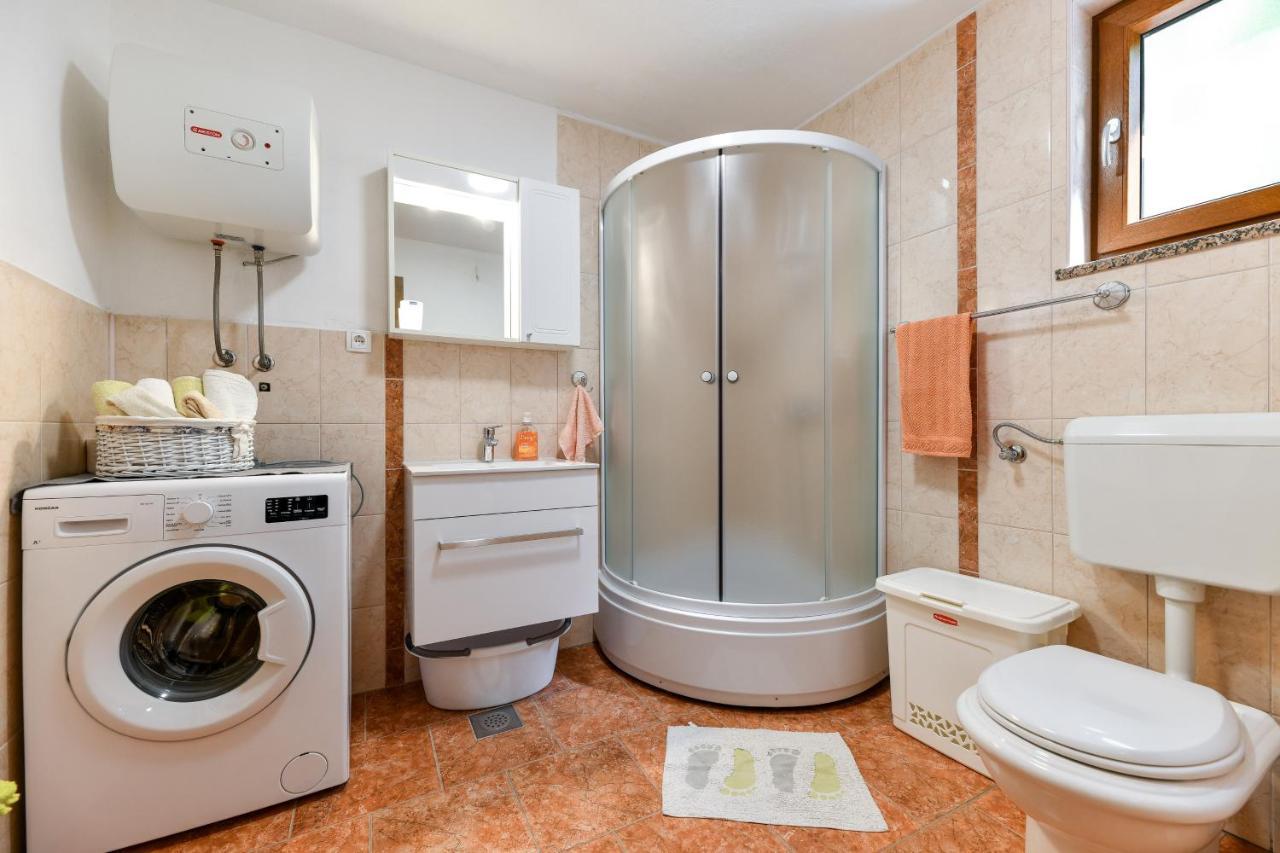Holiday Home Skevini Dvori Starigrad Paklenica Exteriér fotografie